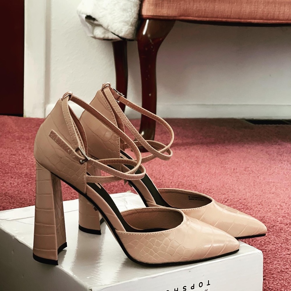 New pink high heels
